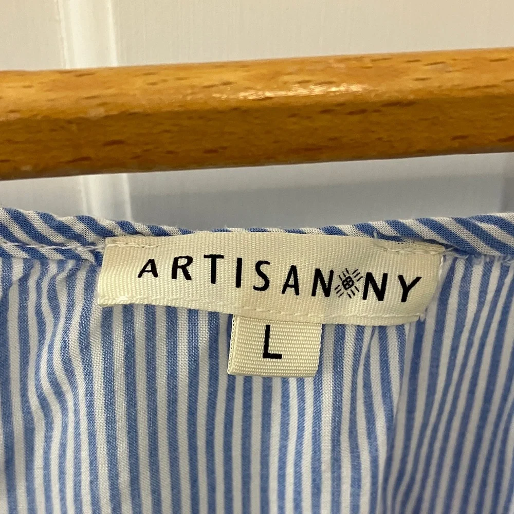 Embroidered floral white Blue Striped longsleeve Women's Top size L Artisan NY - Picture 11 of 14